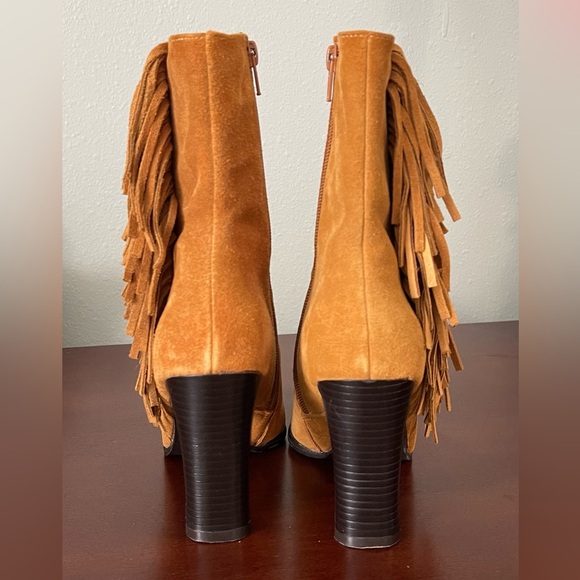 Predictions Leather Collection Tan Suede Fringe Heeled Booties - Size 7 - Picture 4 of 16